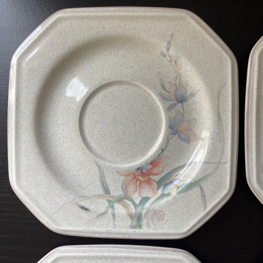 Mikasa Melissa Set of 4 Saucer Plates Floral Casual Moods Vintage Japan